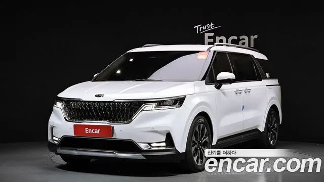Kia Carnival 9-Seater Signature