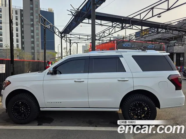 Ford Expedition 8Seater