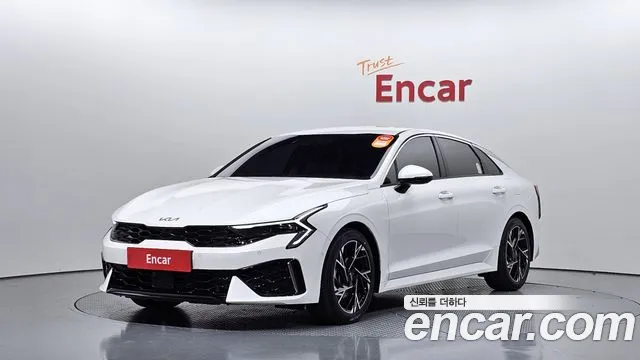 Kia K5 Signature