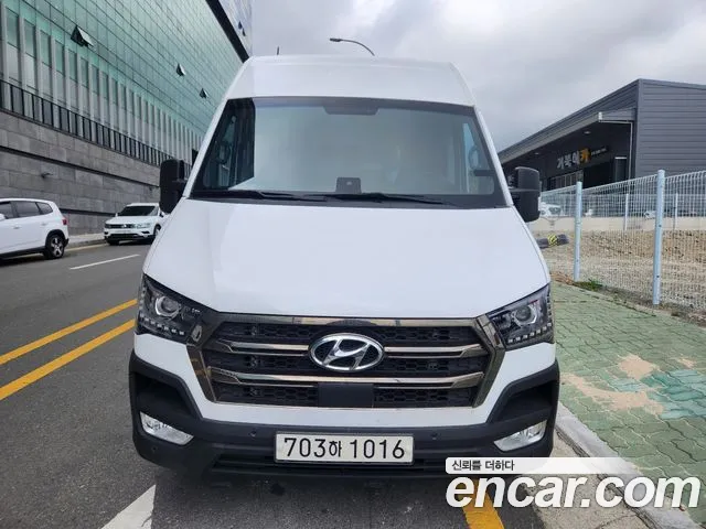 Hyundai Solati Luxury