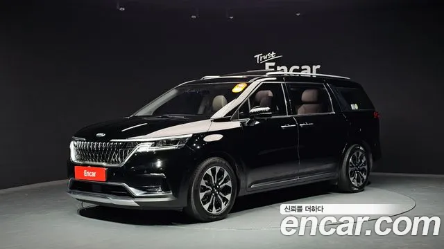 Kia Carnival Gasoline 7-Seater Signature