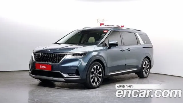 Kia Carnival 9-Seater Signature