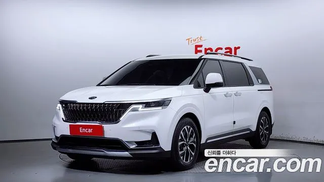 Kia Carnival 11-Seater Noblesse