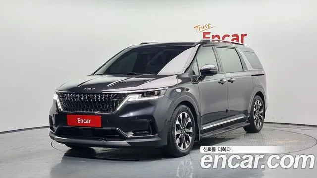 Kia Carnival Gasoline 7-Seater Signature
