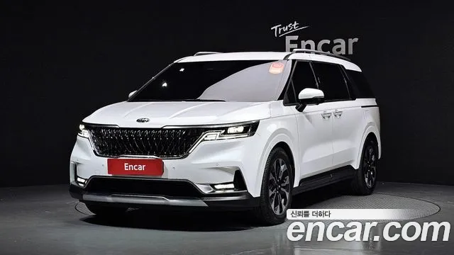Kia Carnival 9-Seater Noblesse