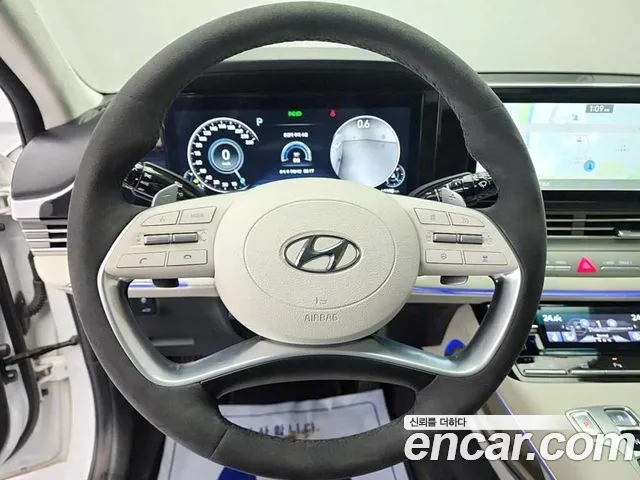 Hyundai Granger Le Blanc