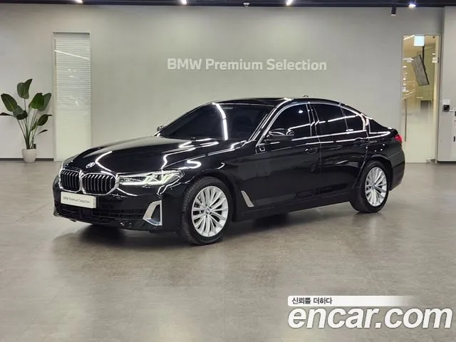 BMW 5-Series 520i Luxury