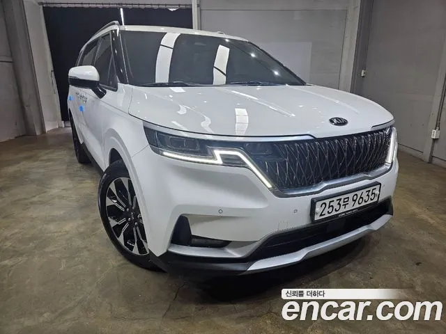 Kia Carnival 9-Seater Prestige