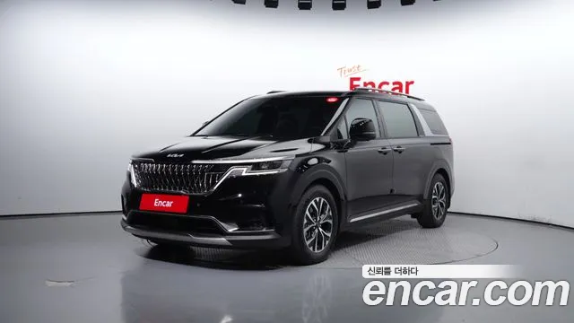 Kia Carnival Gasoline 11-Seater Signature