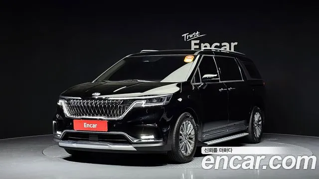 Kia Carnival 9-Seater Noblesse