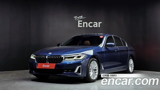 BMW 5-Series 520i Luxury
