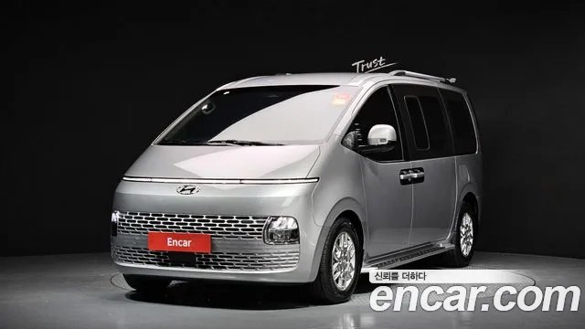 Hyundai Staria Modern
