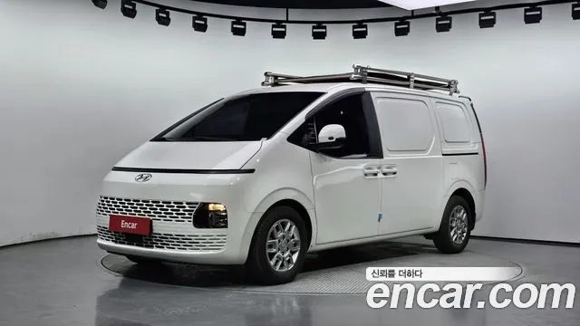 Hyundai Staria Modern