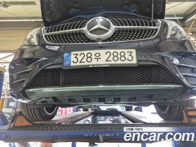 Mercedes-Benz V-Class W447