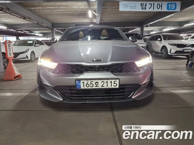 Kia K5 Signature