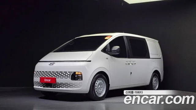 Hyundai Staria Smart