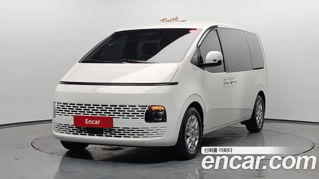 Hyundai Staria Modern