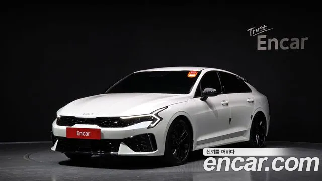 Kia K5 Signature