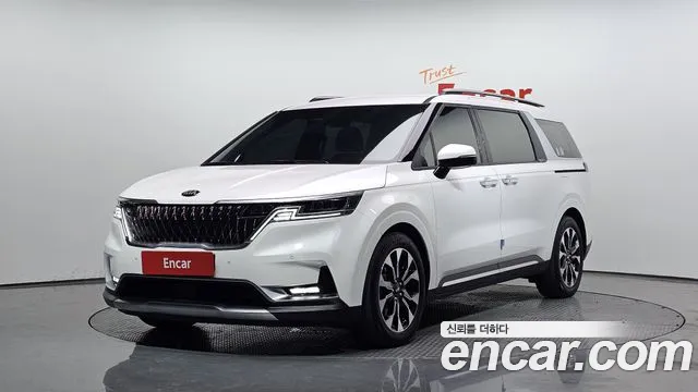 Kia Carnival 9-Seater Noblesse