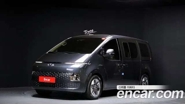 Hyundai Staria Modern