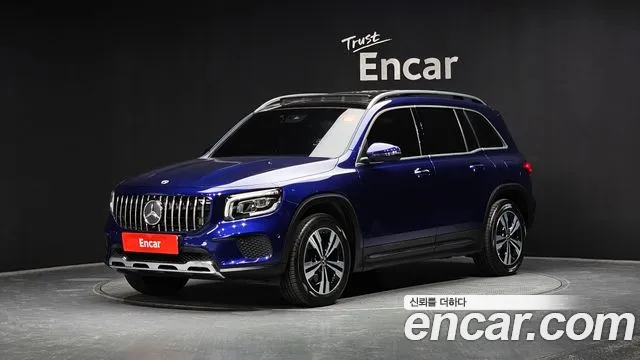 Mercedes-Benz GLB-Class GLB220