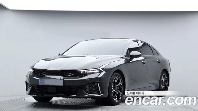 Kia K5 Signature