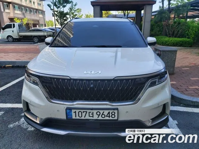 Kia Carnival Gasoline 7-Seater Signature