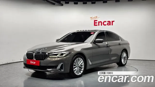 BMW 5-Series 530i xDrive Luxury