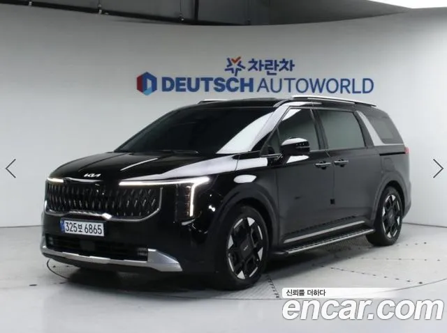 Kia Carnival 9-Seater Noblesse