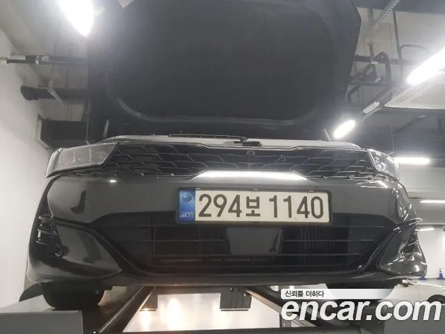 Kia K5 Signature