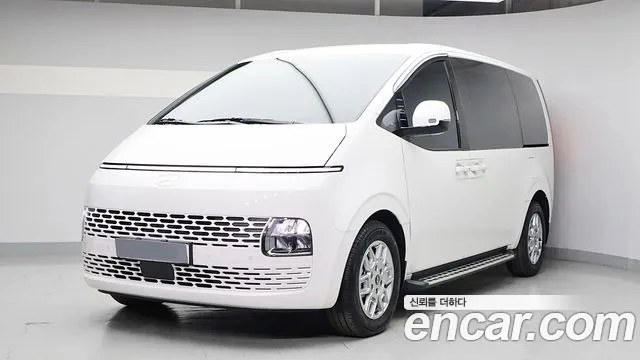 Hyundai Staria Modern