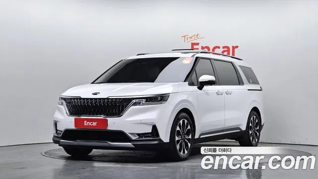 Kia Carnival Gasoline 7-Seater Signature