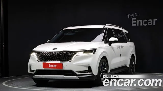 Kia Carnival 9-Seater Prestige