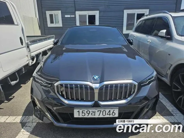 BMW 5-Series 530e M Sport Pro