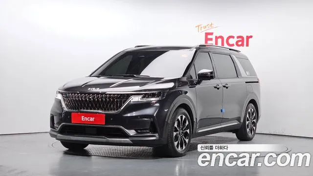 Kia Carnival 9-Seater Noblesse