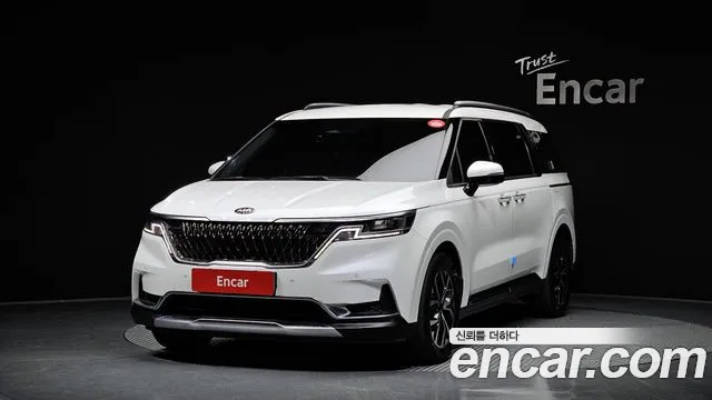 Kia Carnival 9-Seater Noblesse