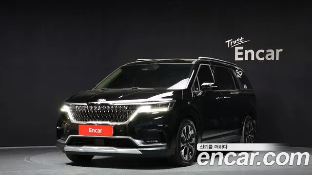 Kia Carnival 9-Seater Noblesse