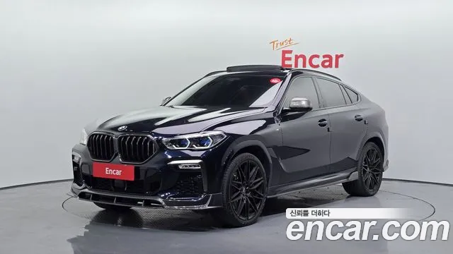 BMW X6 M50i