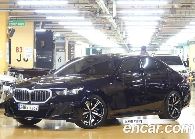 BMW 5-Series 530i xDrive M Sport