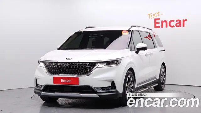 Kia Carnival 9-Seater Noblesse