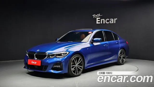 BMW 3-Series 320i