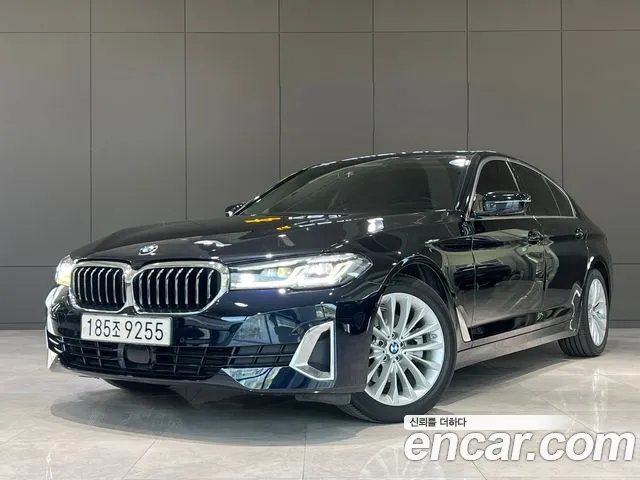 BMW 5-Series 520i Luxury