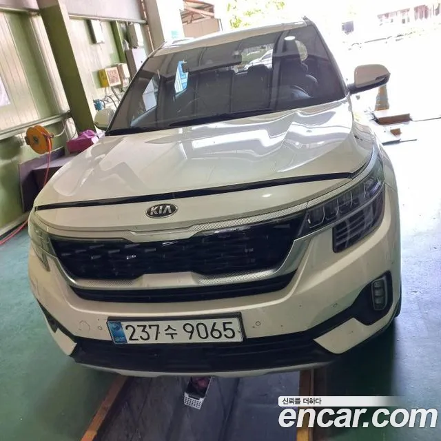 Kia Seltos Signature