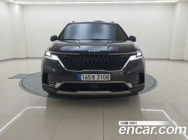 Kia Carnival 9-Seater Noblesse