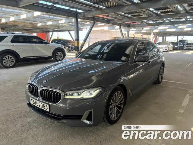 BMW 5-Series 520i Luxury