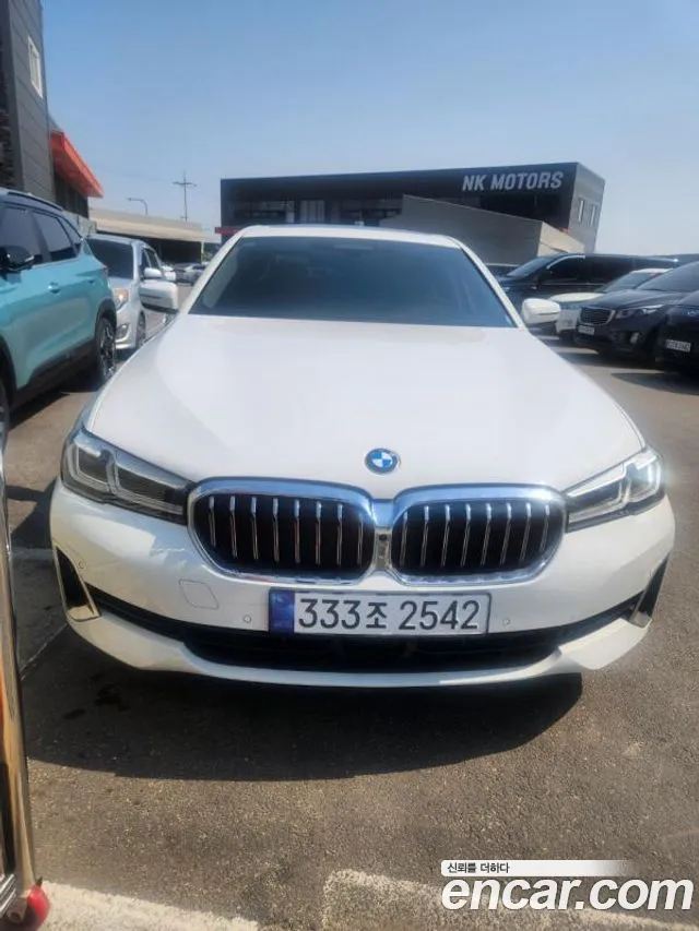 BMW 5-Series 530i Luxury