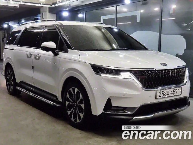 Kia Carnival 7-Seater Noblesse