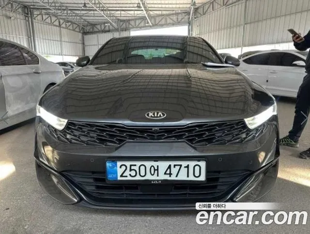 Kia K5 Signature