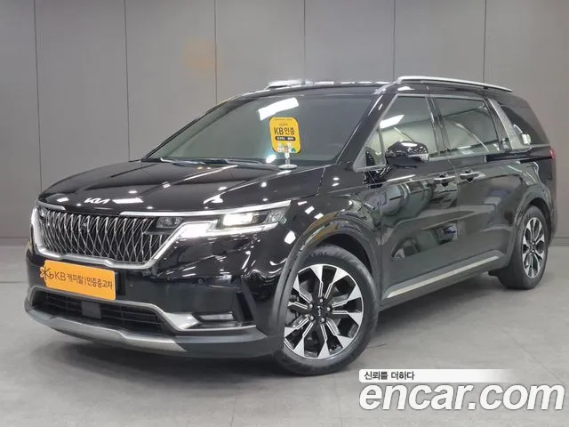 Kia Carnival Gasoline 7-Seater Signature