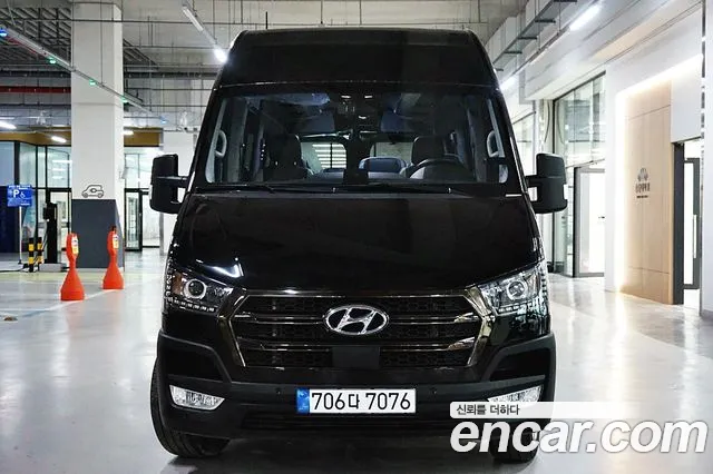 Hyundai Solati Luxury